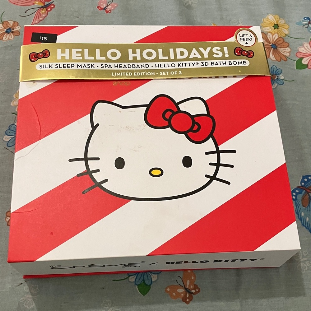 Hello Kitty Holiday Decor Set - Red and White - Picture 1 of 11